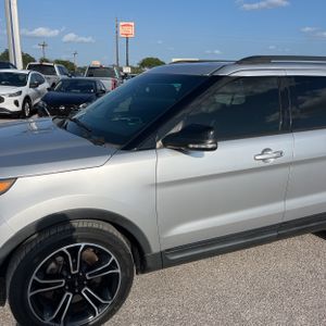 FORD EXPLORER SPORT - 2