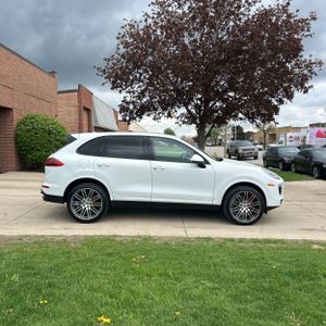 PORSCHE CAYENNE - 10