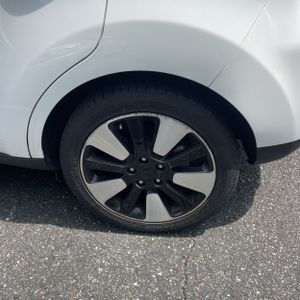 2017 KIA SOUL + — миниатюра 16