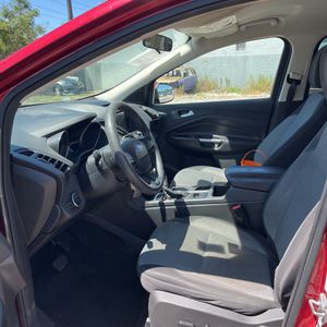 صورة مصغرة 32 لـ 2017 FORD ESCAPE SE