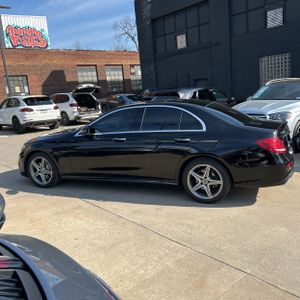 MERCEDES-BENZ E-CLASS - 3