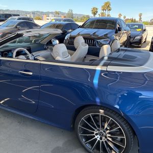 MERCEDES-BENZ E-CLASS - 5