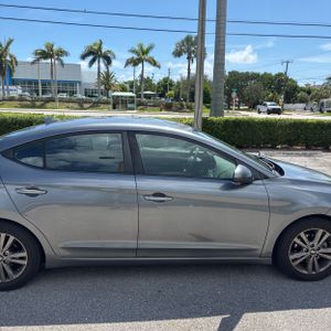 2018 Hyundai ELANTRA SEL — фото 11