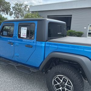 صورة 6 لـ 2025 JEEP GLADIATOR RUBICON