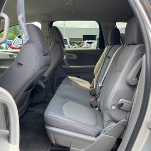 2011 Chevrolet TRAVERSE LS — миниатюра 34