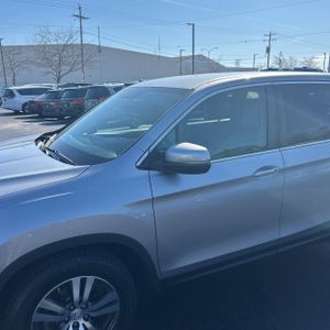HONDA PILOT EX - 2