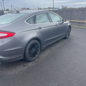FORD FUSION SE - 9
