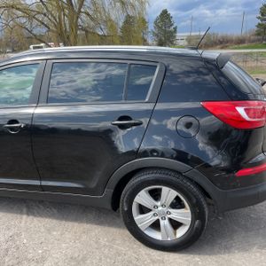 KIA SPORTAGE BASE - 6