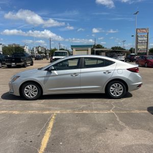 صورة 3 لـ 2019 Hyundai ELANTRA SE