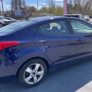 HYUNDAI ELANTRA GLS - 9