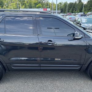 صورة مصغرة 11 لـ 2015 FORD EXPLORER XLT