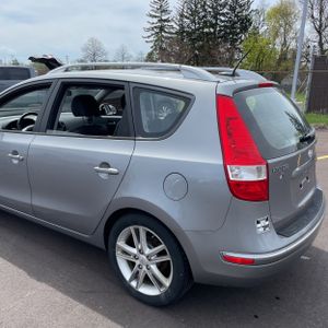 HYUNDAI ELANTRA TOURING SE - 5