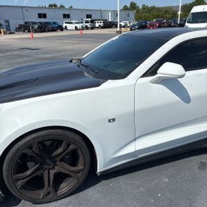 2017 Chevrolet CAMARO SS 照片 2