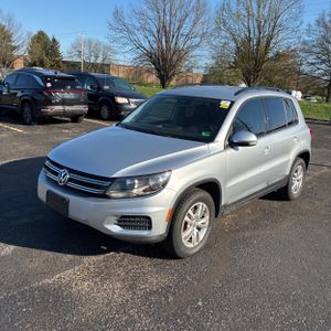 VOLKSWAGEN TIGUAN 2.0T S 4MOTION - 1