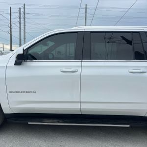 2024 Chevrolet SUBURBAN LT photo 4