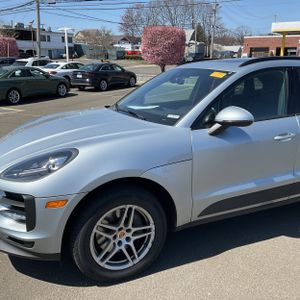 PORSCHE MACAN BASE - 2