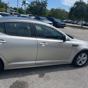 2014 KIA OPTIMA LX — миниатюра 11