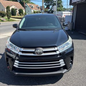 2018 Toyota HIGHLANDER LE thumbnail 14