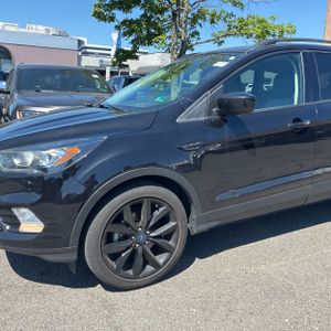 FORD ESCAPE SE - 2