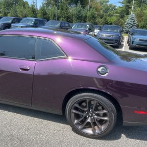 صورة 6 لـ 2022 Dodge CHALLENGER R/T SCAT PACK