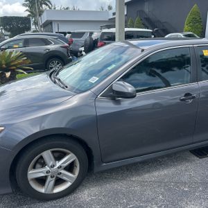 2014 Toyota CAMRY SE — фото 2