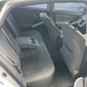 صورة مصغرة 35 لـ 2012 Toyota PRIUS THREE