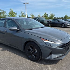 صورة مصغرة 13 لـ 2023 Hyundai ELANTRA SEL