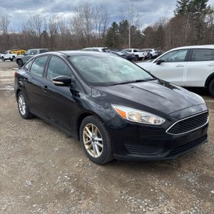 FORD FOCUS SE - 8