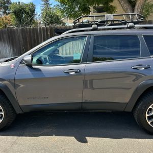 صورة 4 لـ 2021 JEEP CHEROKEE TRAILHAWK