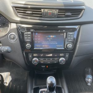 2017 Nissan ROGUE SL — миниатюра 38