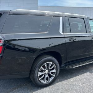 CHEVROLET SUBURBAN LS - 9