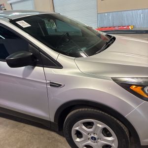 FORD ESCAPE S - 9