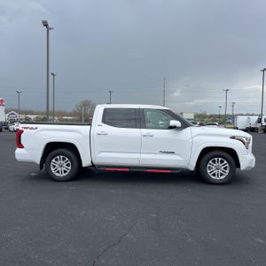 TOYOTA TUNDRA - 10