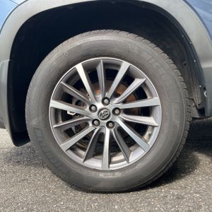 2017 Toyota HIGHLANDER XLE — фото 19