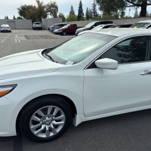 NISSAN ALTIMA 2.5 S - 2