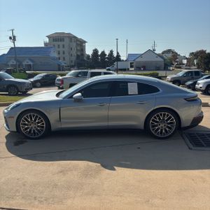 PORSCHE PANAMERA - 3