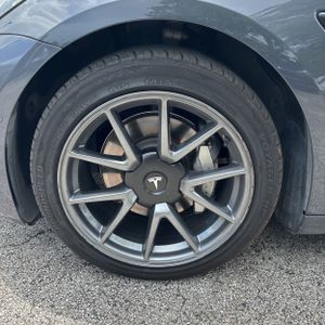 صورة مصغرة 17 لـ 2021 Tesla MODEL 3 STANDARD RANGE PLUS