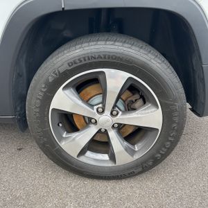 صورة مصغرة 18 لـ 2019 JEEP CHEROKEE LIMITED