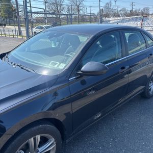 VOLKSWAGEN JETTA SE - 2