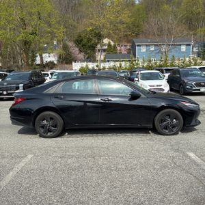 HYUNDAI ELANTRA SEL - 10