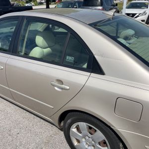 HYUNDAI SONATA GLS V6 - 6