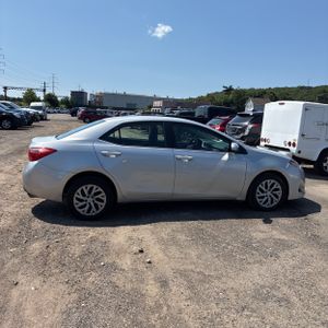 2017 Toyota COROLLA LE 照片 10