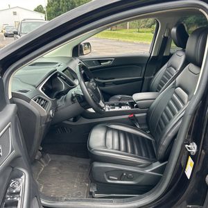 صورة مصغرة 32 لـ 2020 FORD EDGE SEL