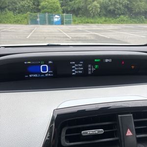 صورة مصغرة 35 لـ 2016 Toyota PRIUS TWO