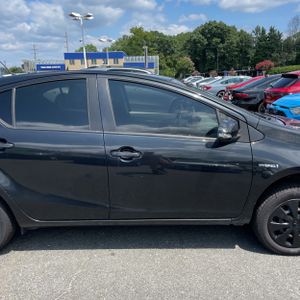 2012 Toyota PRIUS C TWO — миниатюра 11