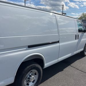 CHEVROLET EXPRESS CARGO RWD 2500 EXTENDED WHEELBASE WT - 9