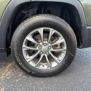 صورة مصغرة 18 لـ 2020 JEEP CHEROKEE LATITUDE PLUS