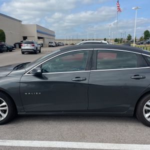 2017 Chevrolet MALIBU LT 照片 4