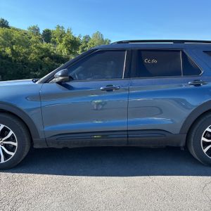 FORD EXPLORER ST - 4