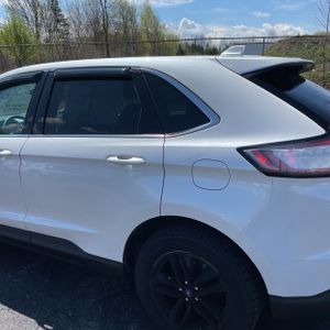 FORD EDGE SEL - 6